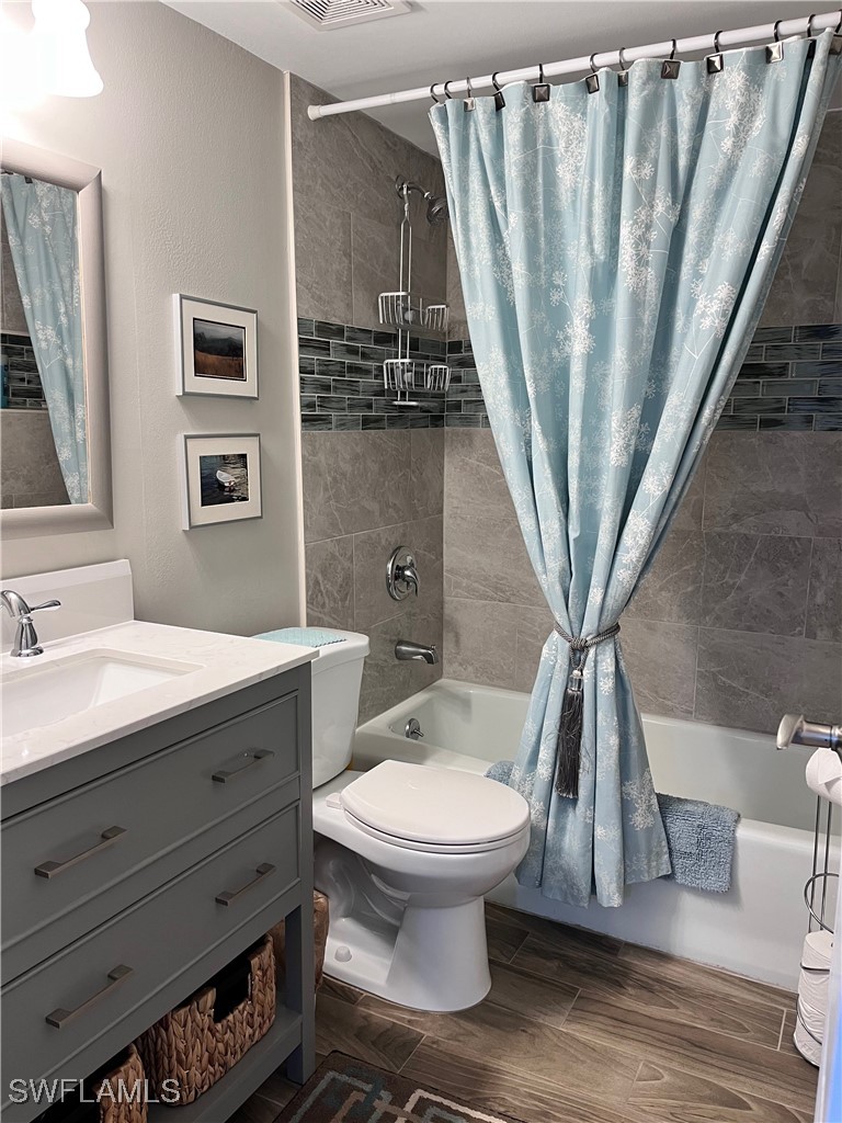 83 Glades Blvd 3 Property Photo 10
