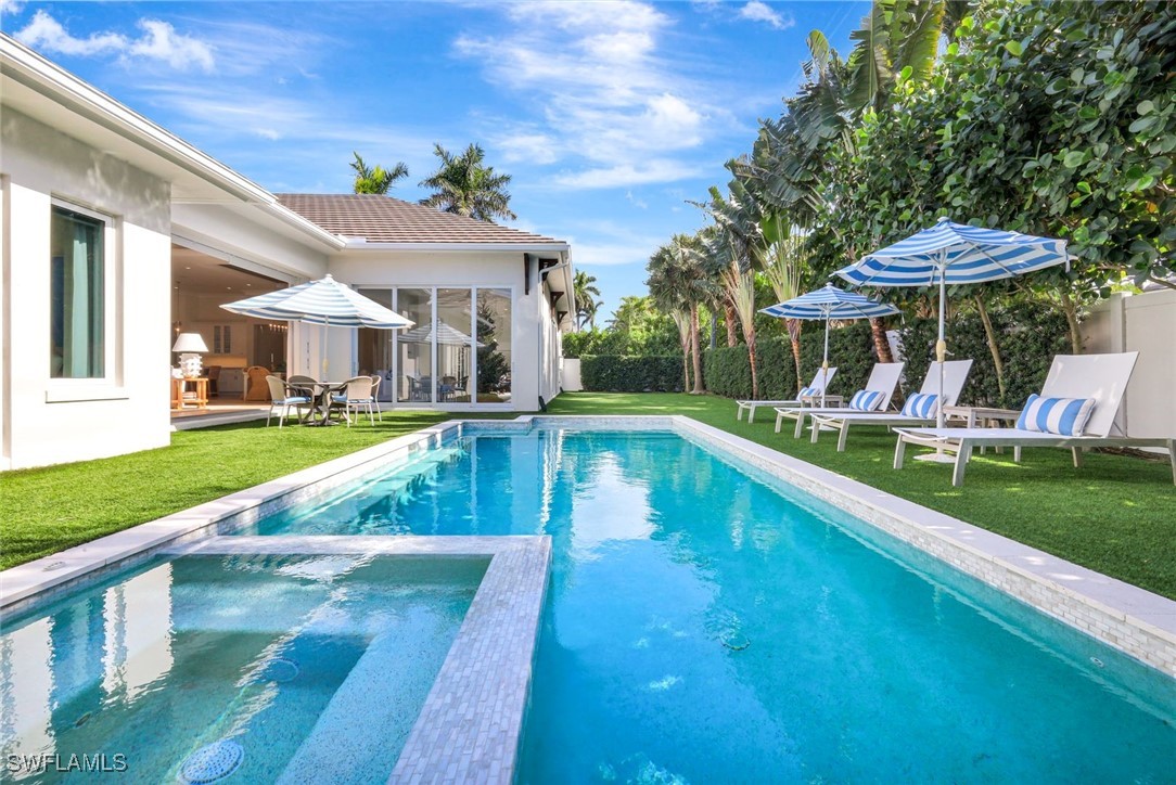 680 Wedge Dr Property Photo 4