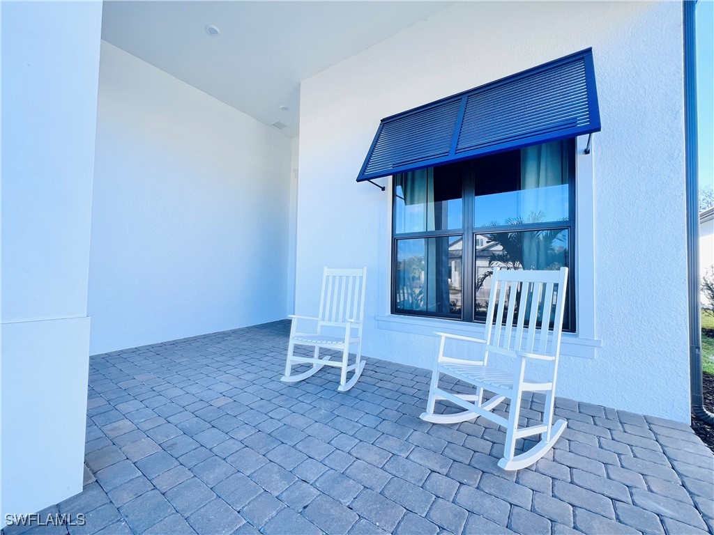 9124 Raintree St Property Photo 3