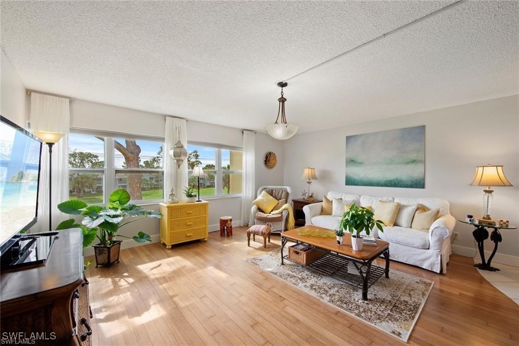 1085 Forest Lakes Dr 8305 Property Photo 4
