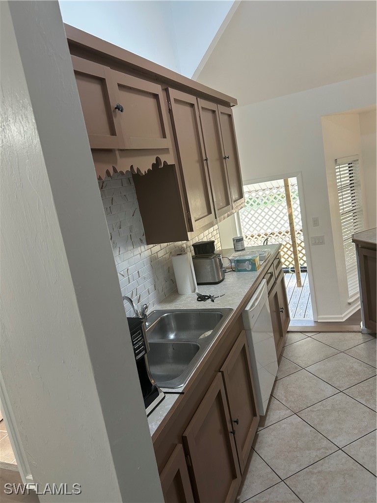 281 Benson St E Property Photo 5