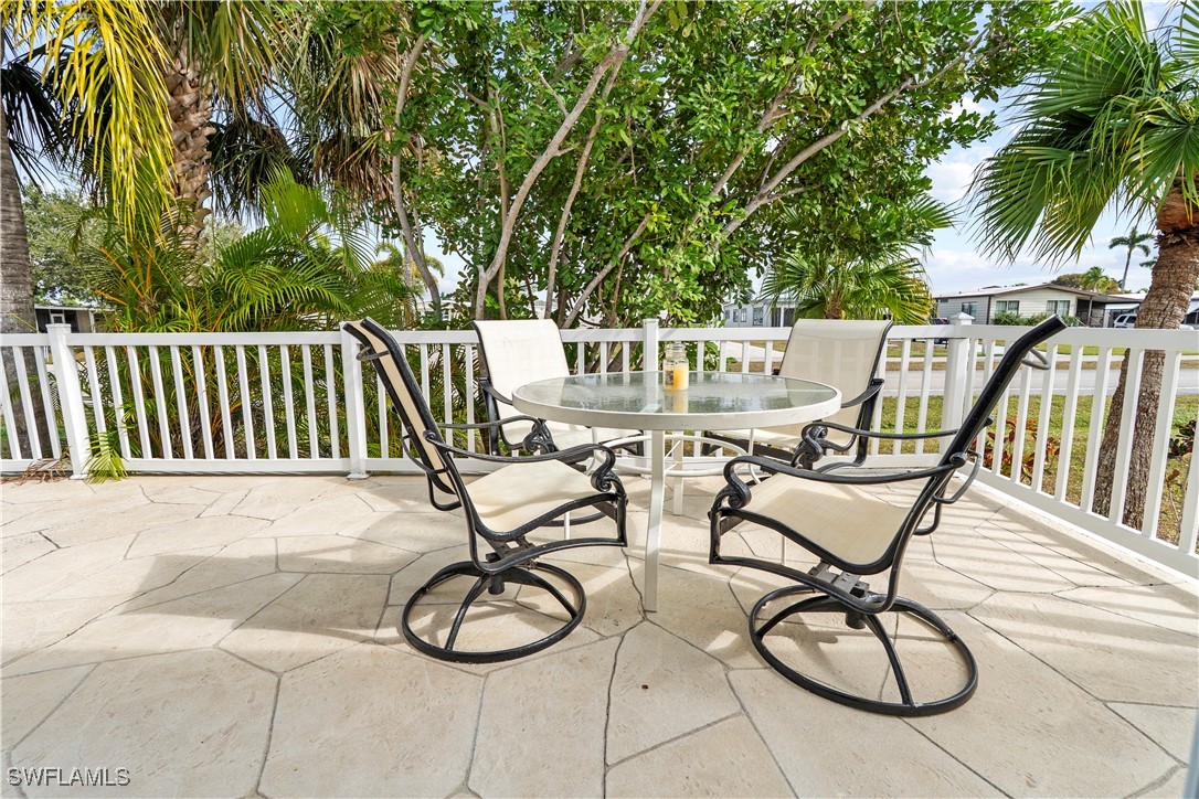 17 Saint Raphael Dr Property Photo 10