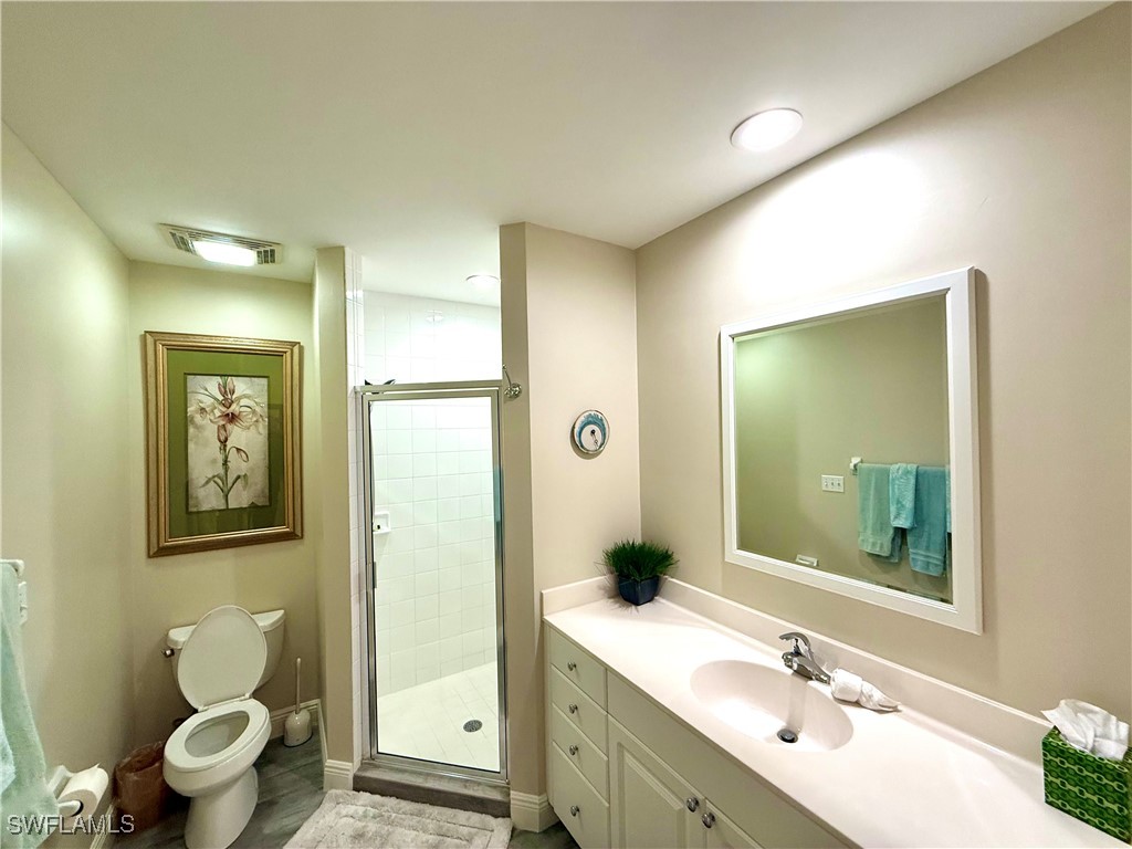 410 Flagship Dr 305 Property Photo 11