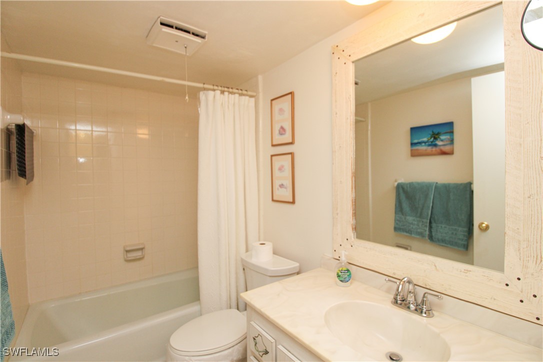 1020 Palm View Dr C104 Property Photo 21