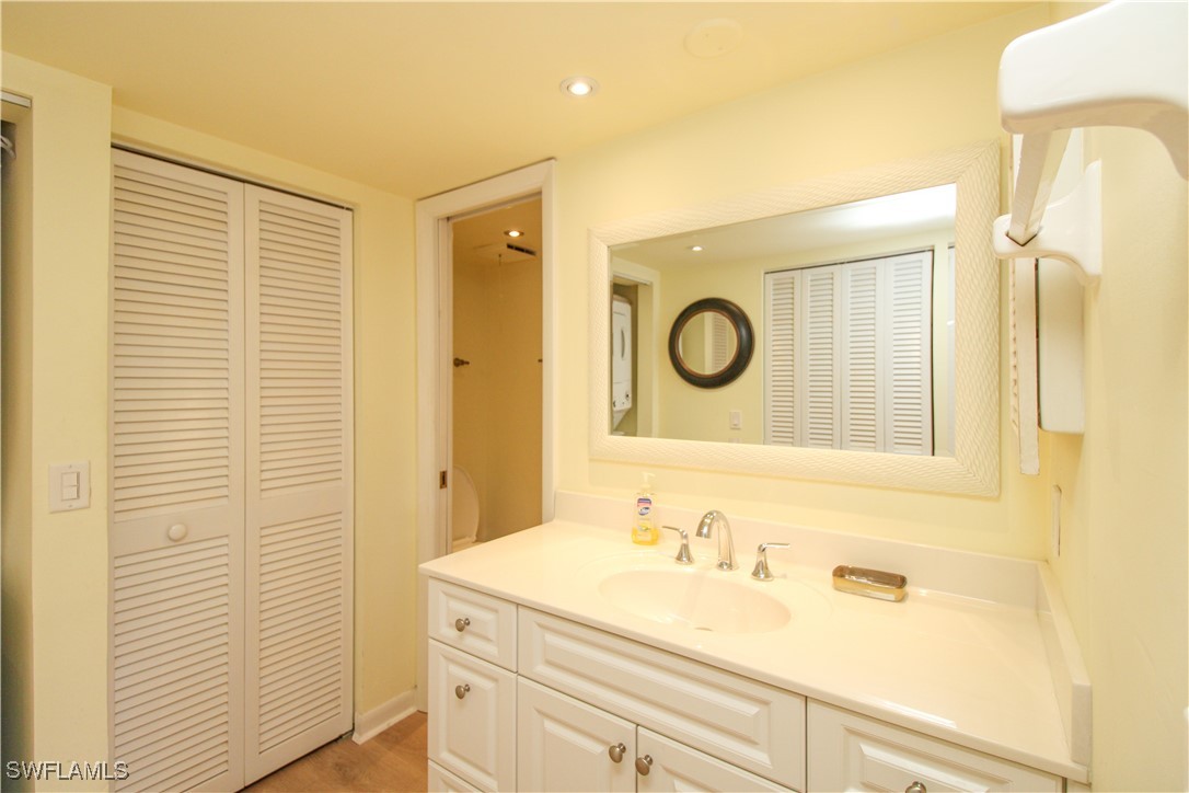 1020 Palm View Dr C104 Property Photo 33