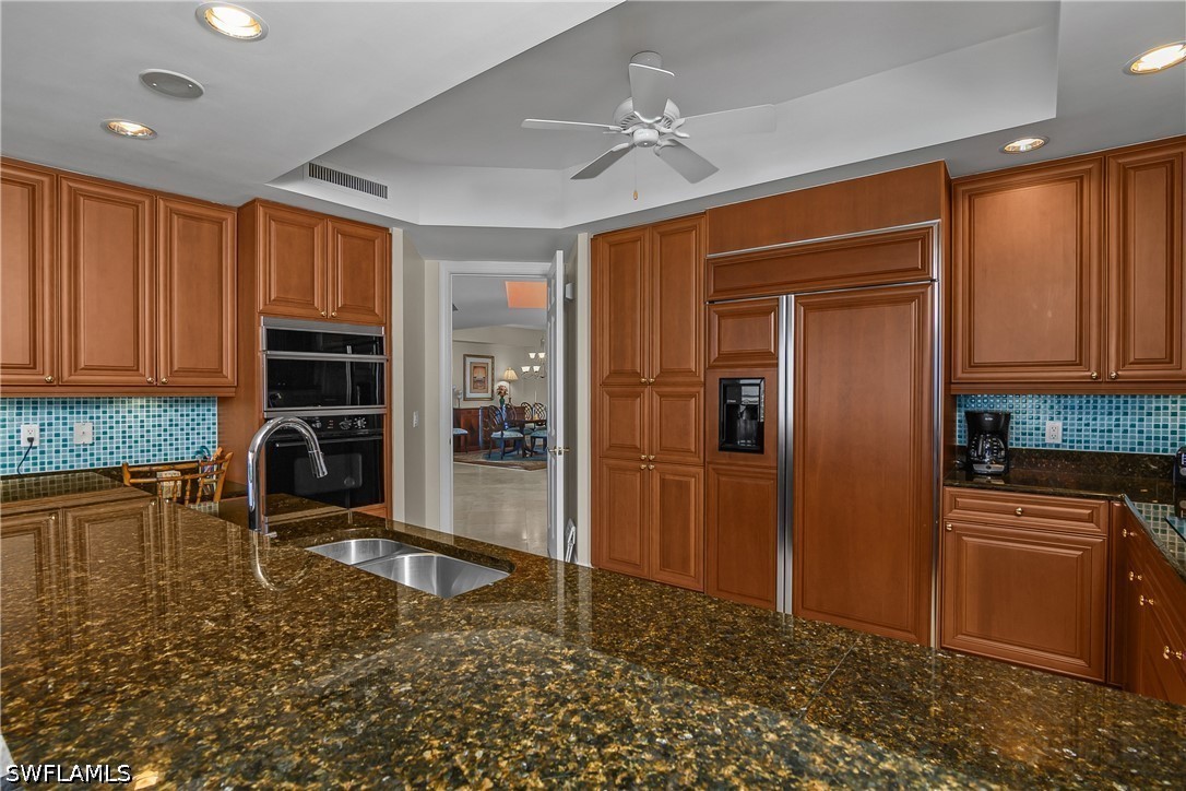 8787 Bay Colony Dr 906 Property Photo 12