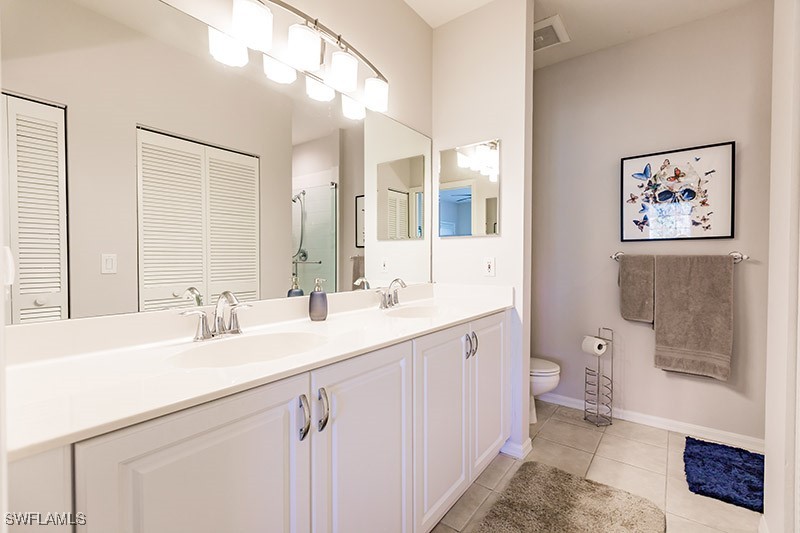 8135 Celeste Dr 4218 Property Photo 24