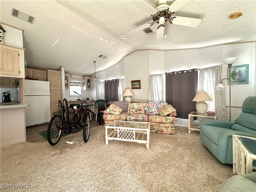 4520 Candlestick Ct E Property Photo 6