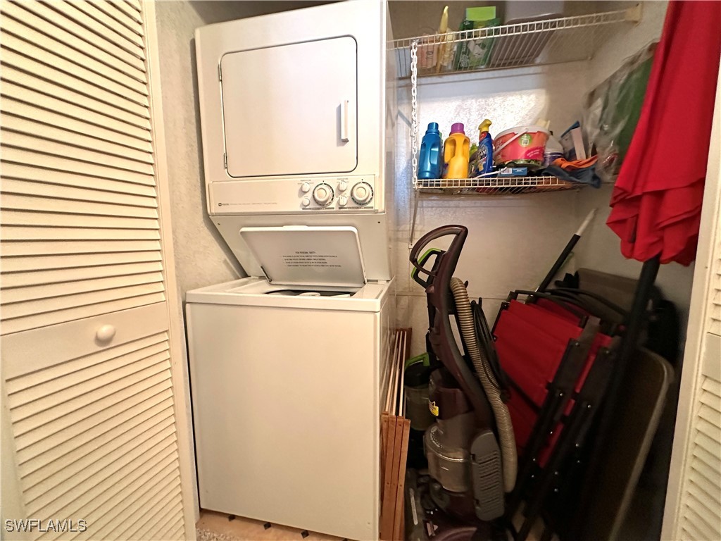 4520 Candlestick Ct E Property Photo 8