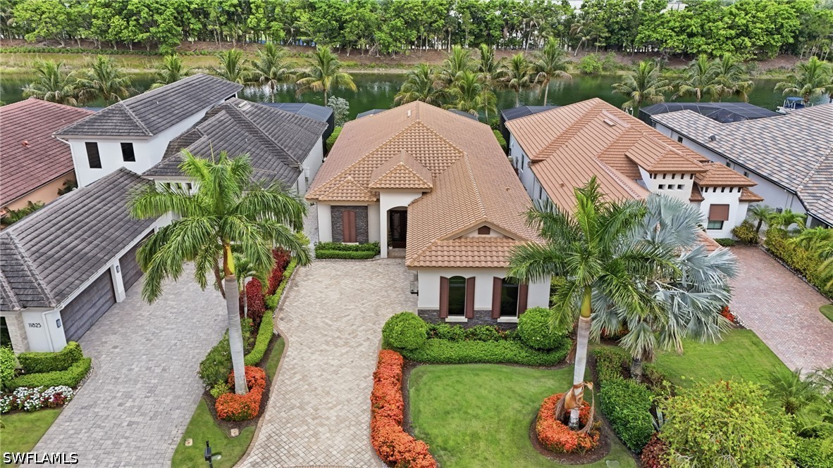 11821 Via Cassina Ct Property Photo 3