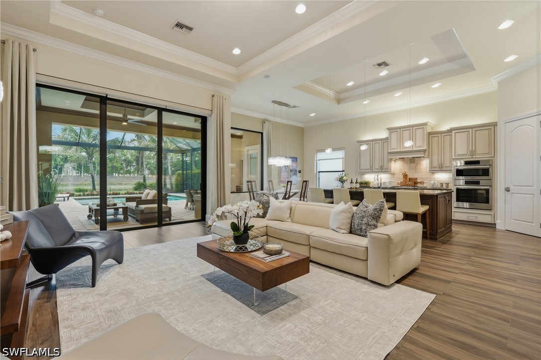 11821 Via Cassina Ct Property Photo 6