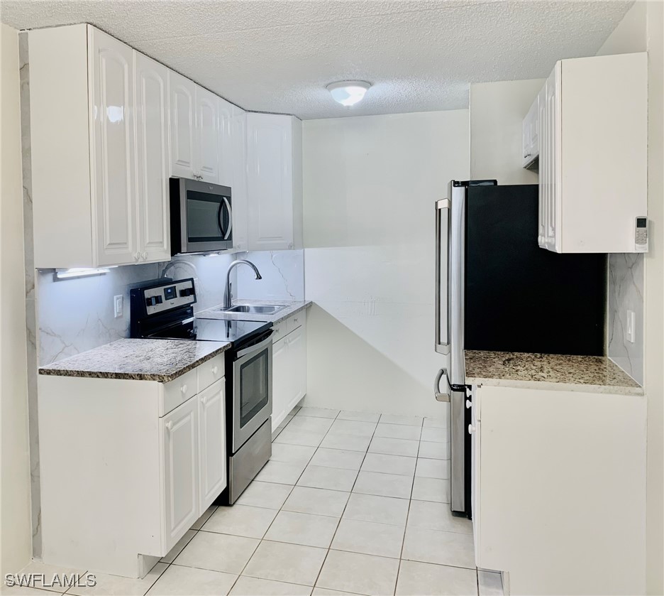 826 Wiggins Pass Rd 214 Property Photo 6