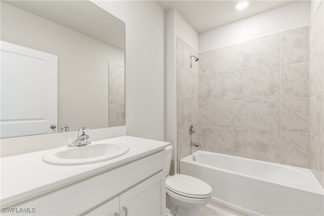 17770 Shade Tree Loop Property Photo 14