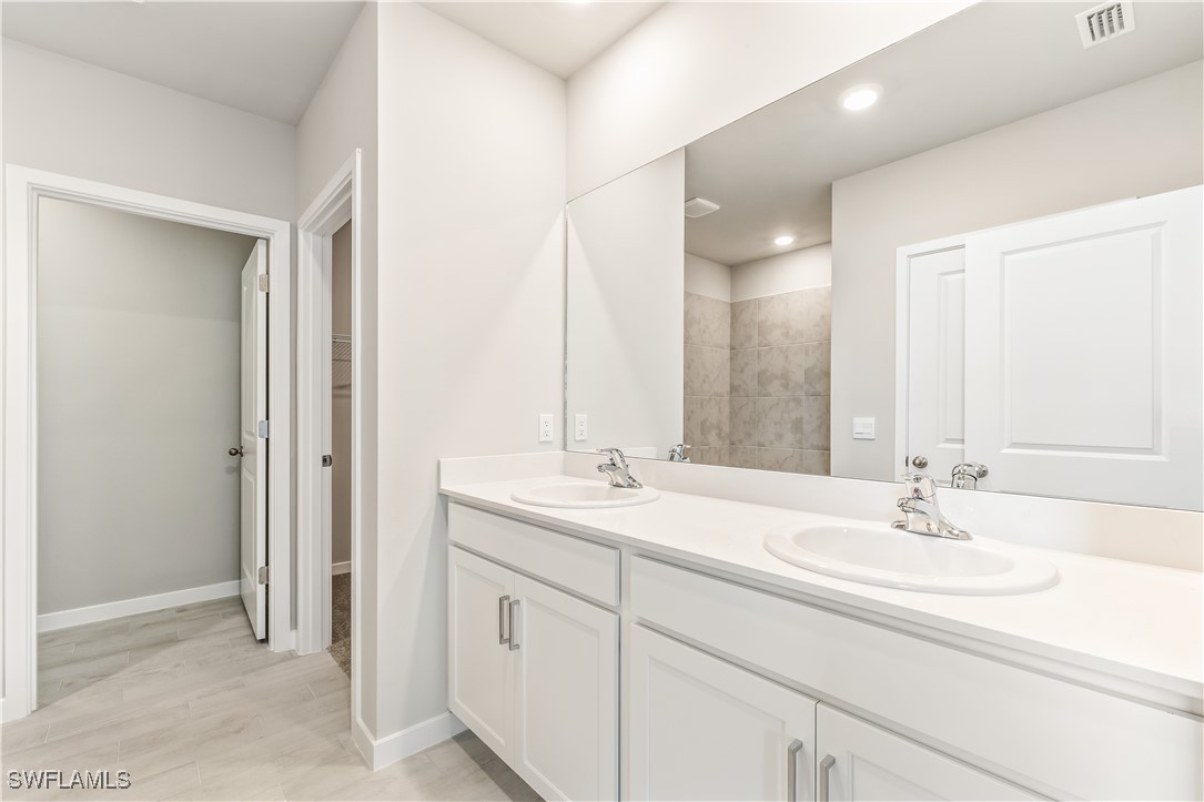 17770 Shade Tree Loop Property Photo 15