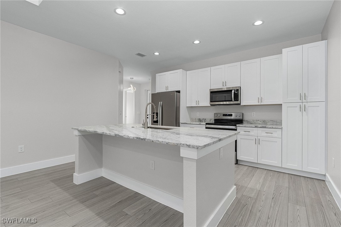 26221 Sandhill Blvd Property Photo 4