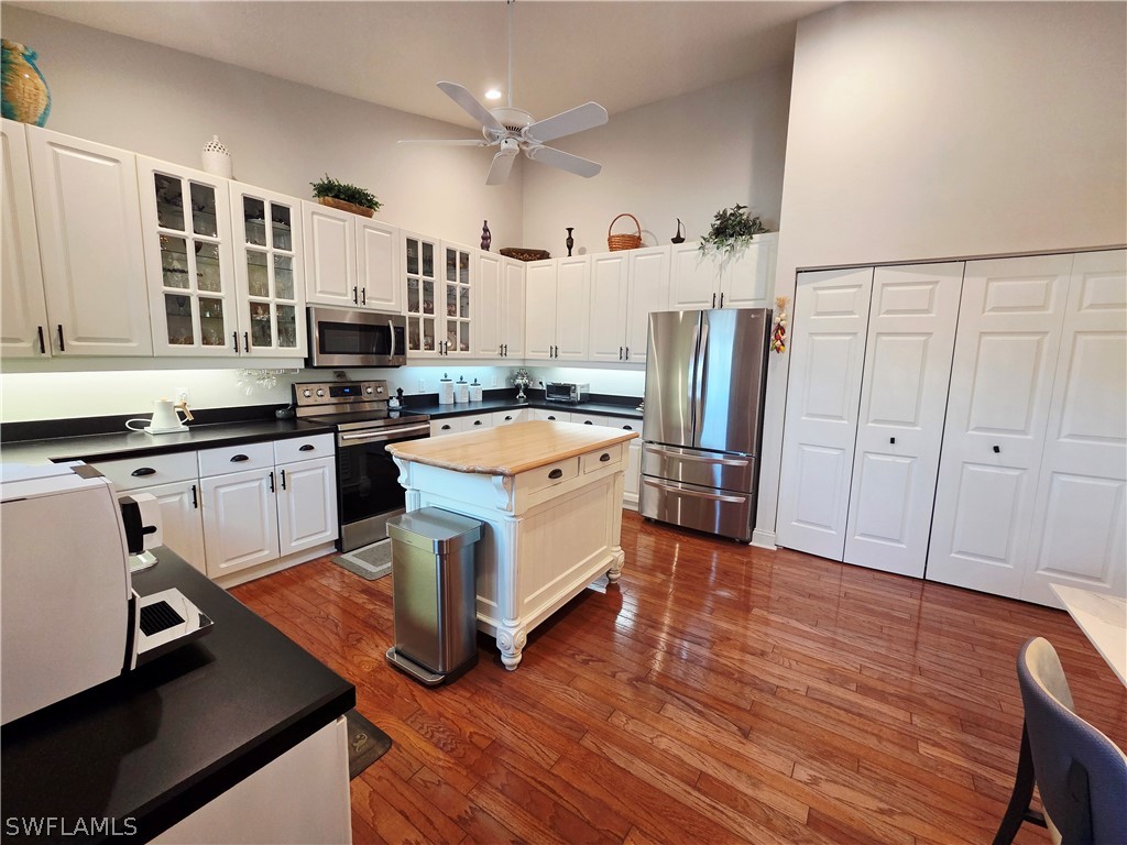 6775 Huntington Lakes Cir 202 Property Photo 4