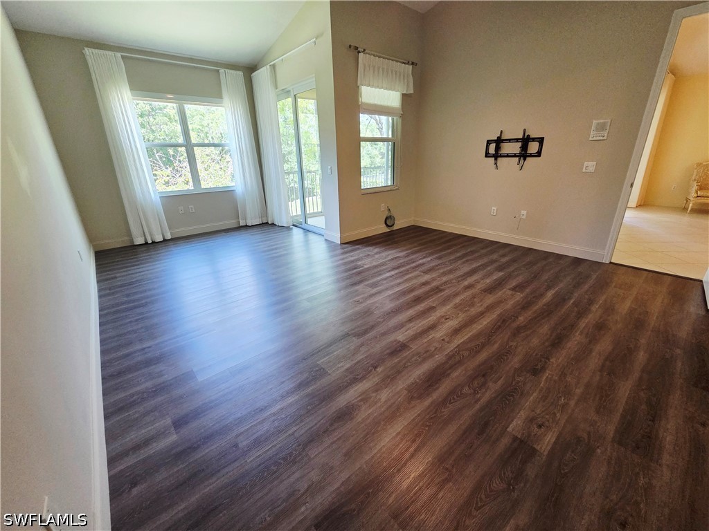6775 Huntington Lakes Cir 202 Property Photo 7