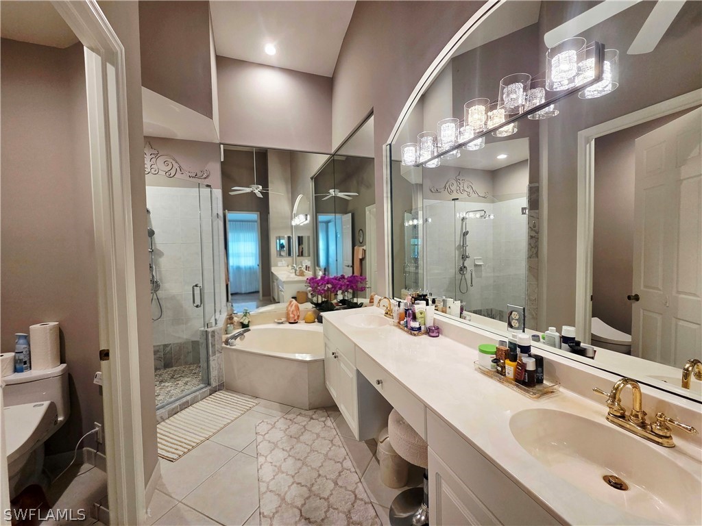 6775 Huntington Lakes Cir 202 Property Photo 11