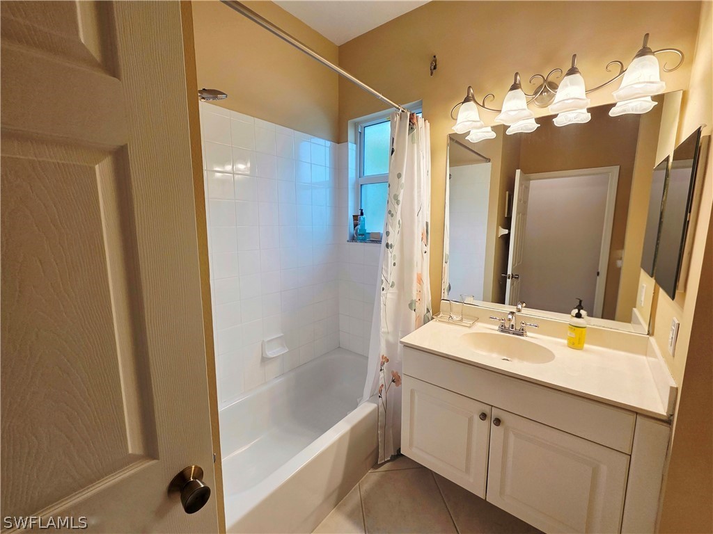 6775 Huntington Lakes Cir 202 Property Photo 29