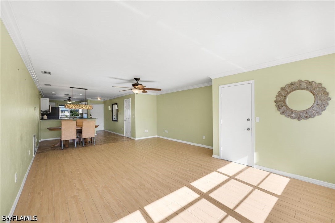 1706 Bikini Ct 202 Property Photo 6