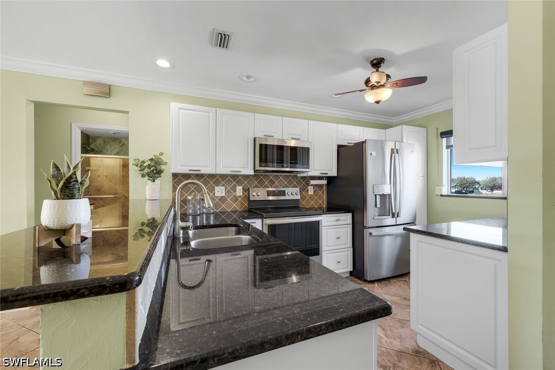 1706 Bikini Ct 202 Property Photo 13