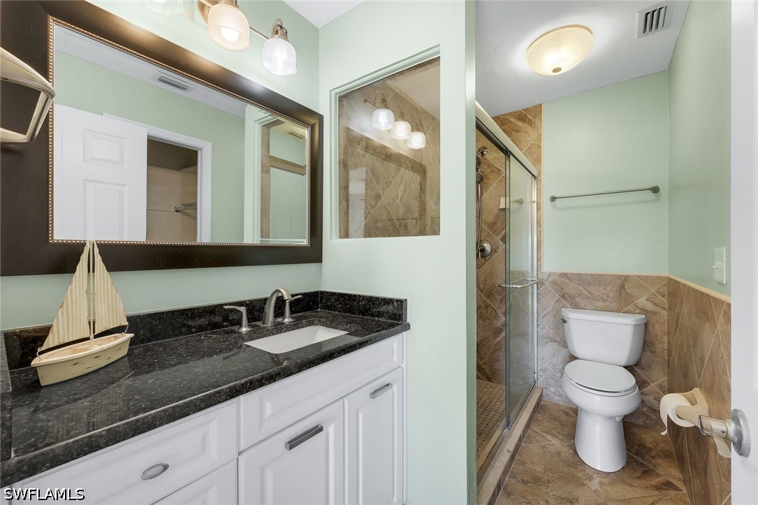 1706 Bikini Ct 202 Property Photo 20