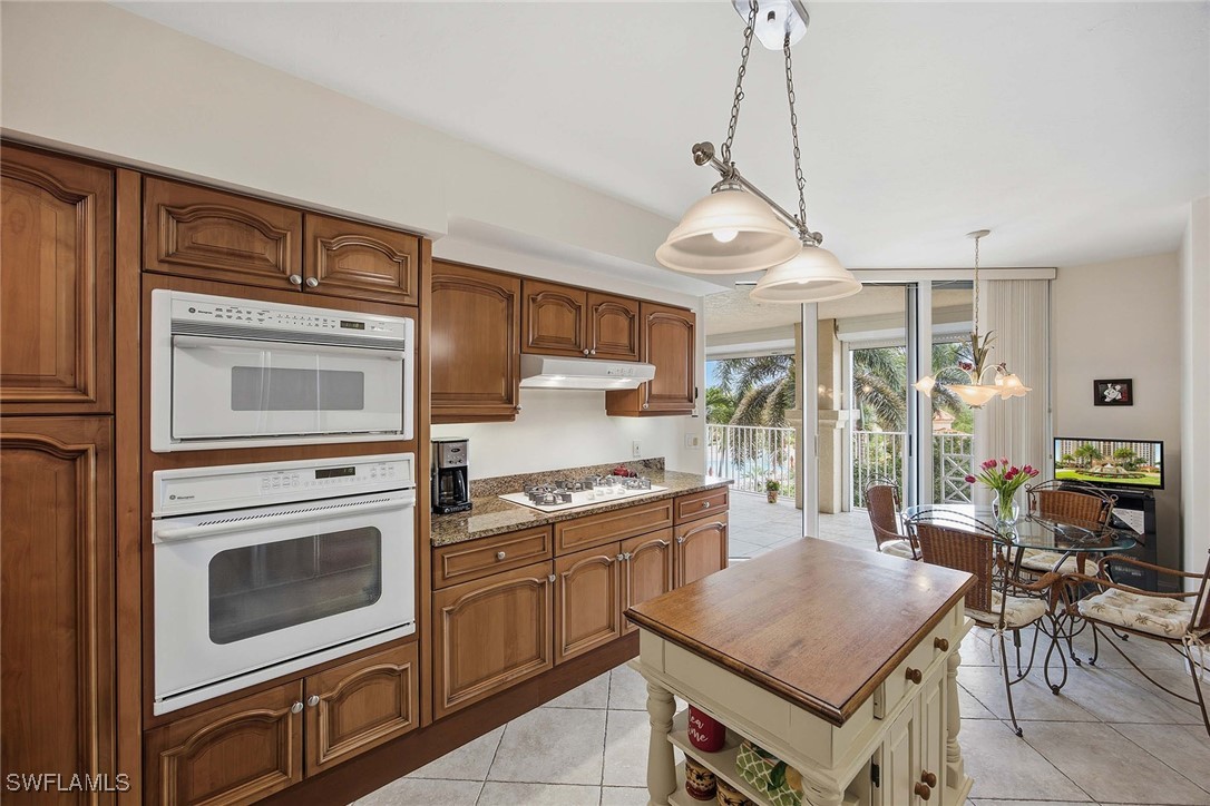 6597 Nicholas Blvd E 405 Property Photo 12