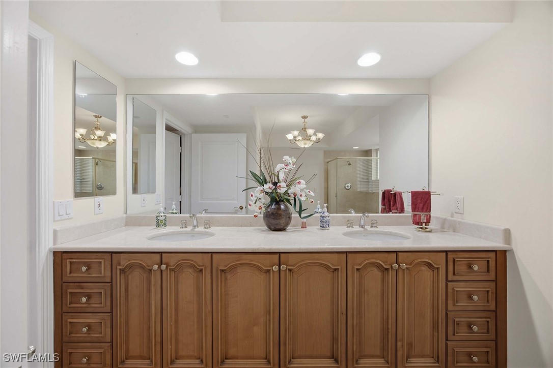 6597 Nicholas Blvd E 405 Property Photo 18