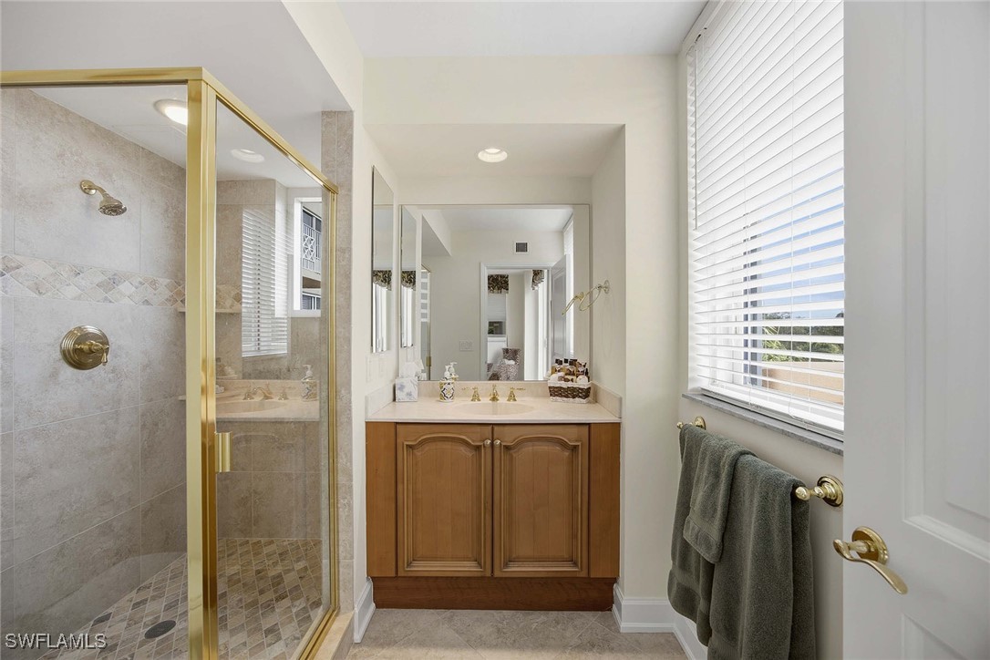 6597 Nicholas Blvd E 405 Property Photo 24