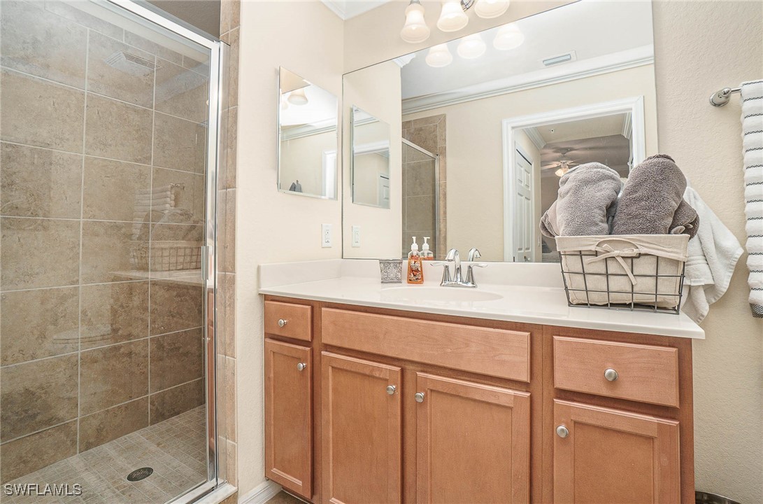 9731 Acqua Ct 533 Property Photo 10