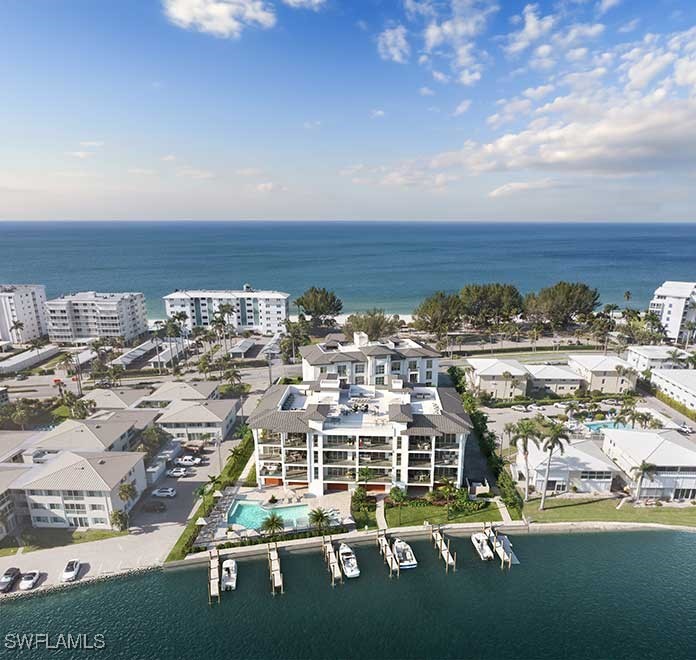 2020 GULF SHORE BLVD N UNIT 202E Property Photo 1