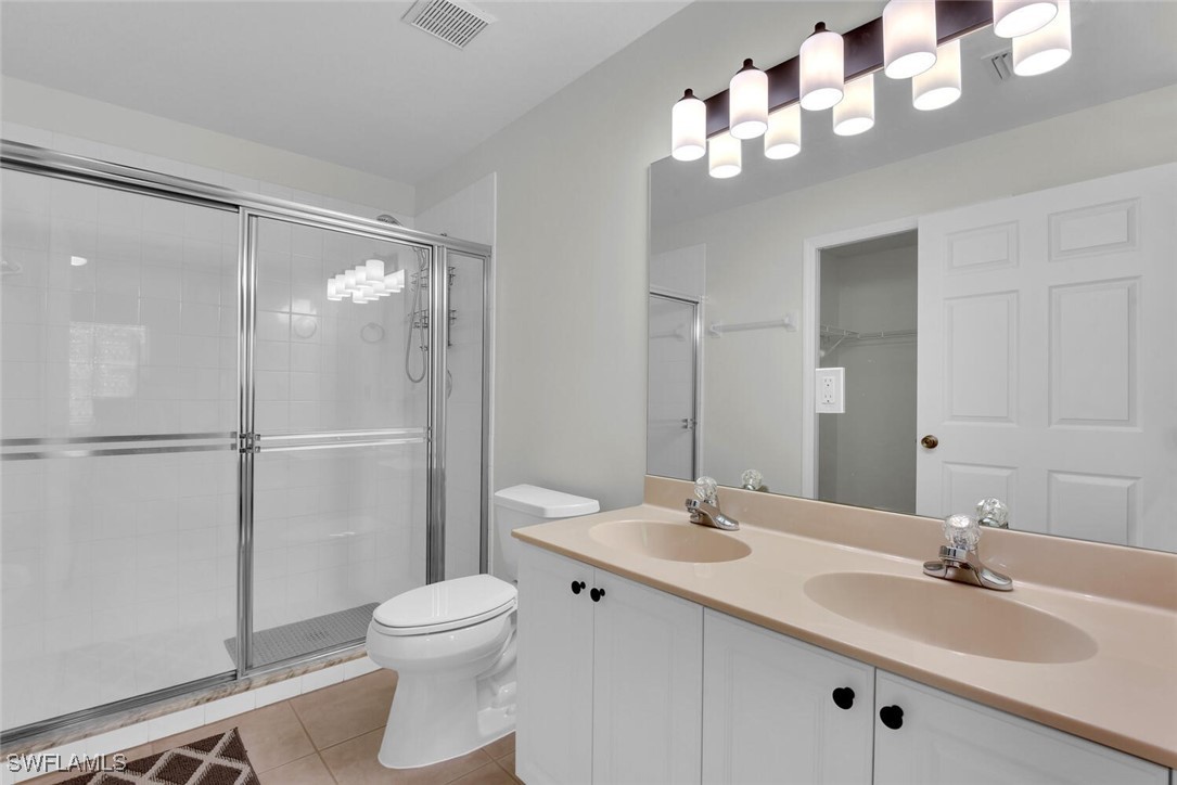 9165 Celeste Dr 3-303 Property Photo 14