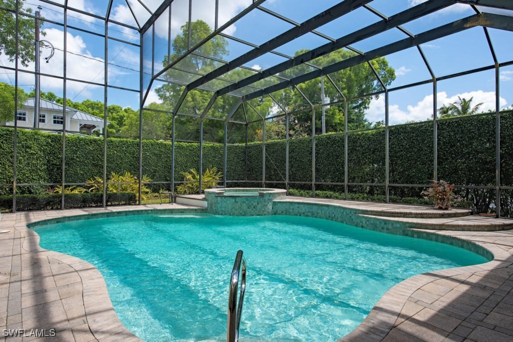 226005363 Property Photo 22