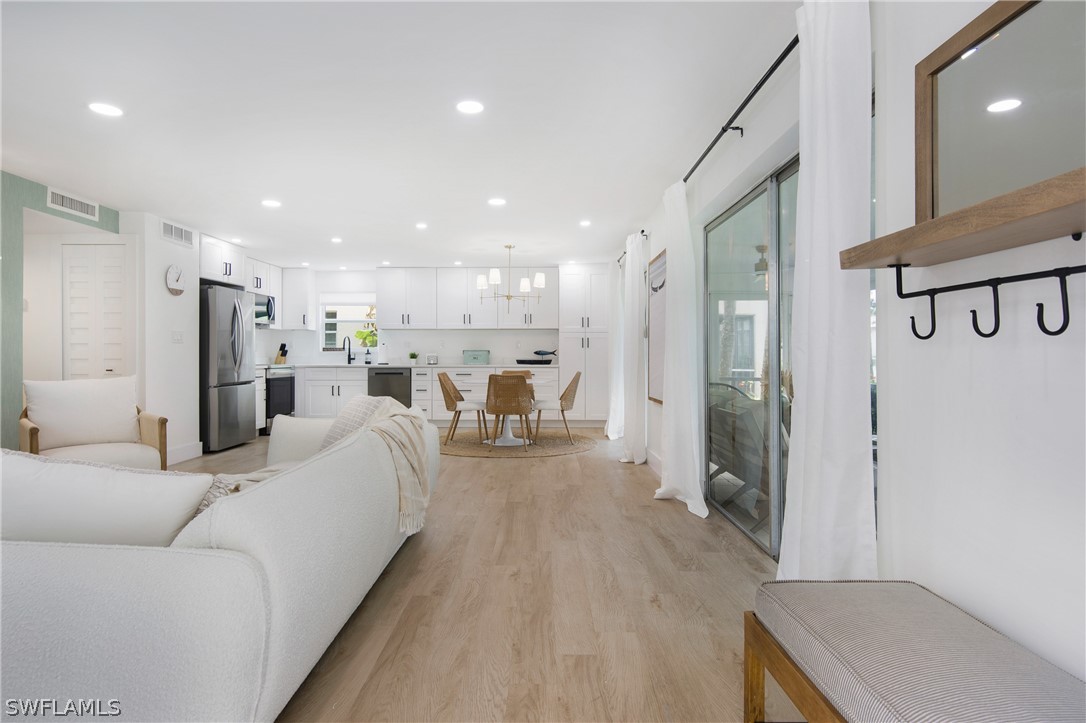 226005501 Property Photo 2
