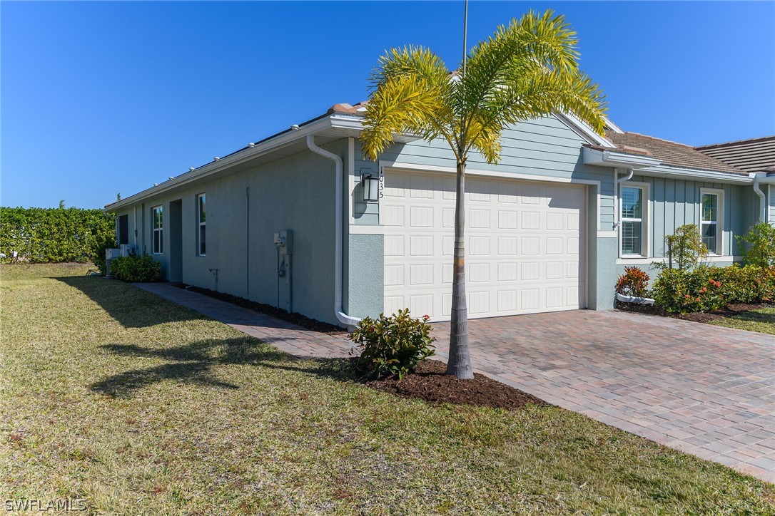 1035 Enbrook Loop Property Photo 2