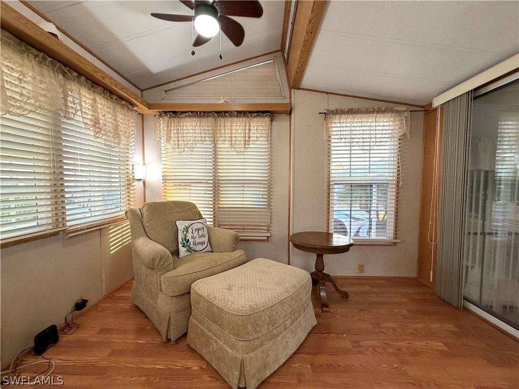 4710 Split Log Ln W Property Photo 11