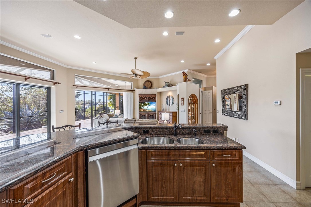 146 Windward Cay Property Photo 12
