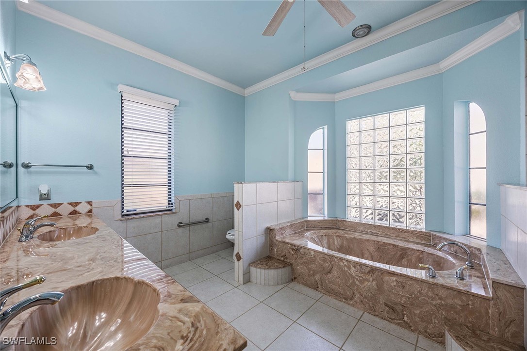 146 Windward Cay Property Photo 16