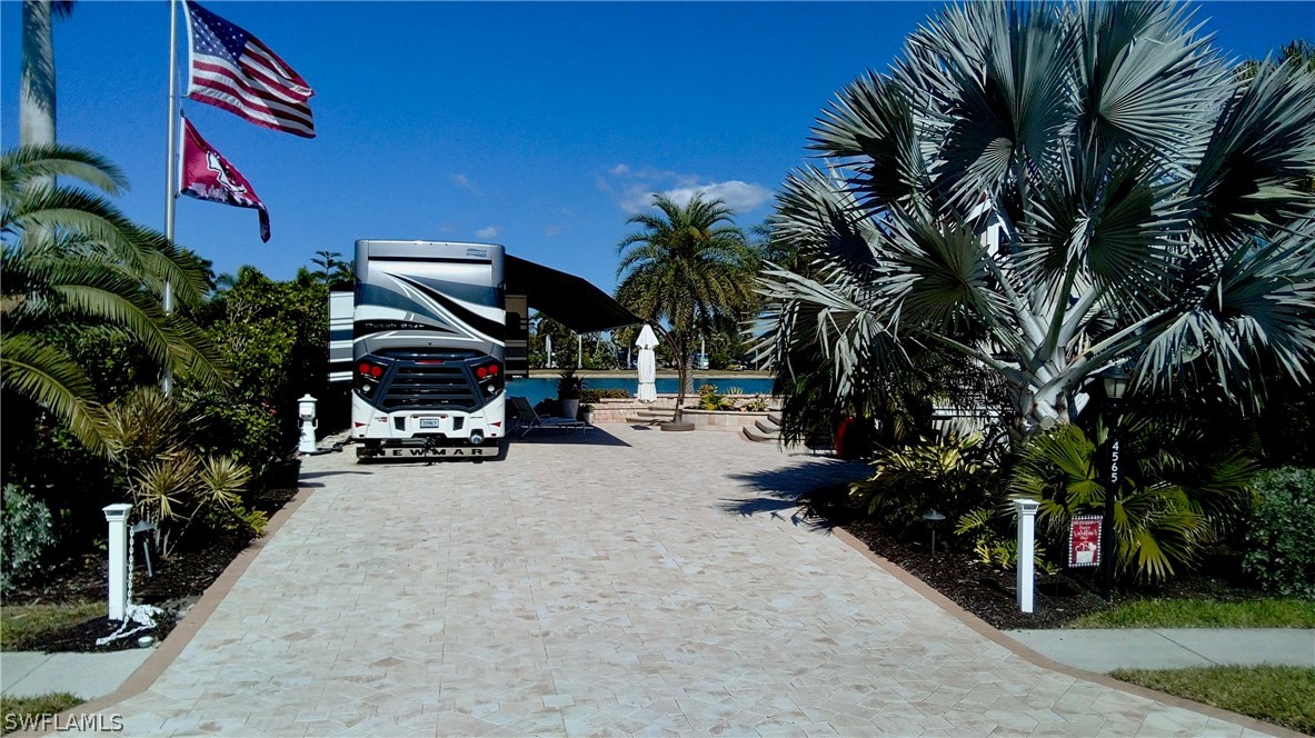 4565 Southern Breeze DR Property Photo 1