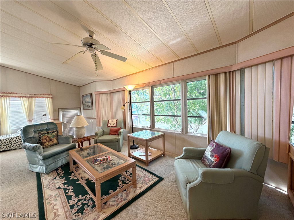 4520 Washington Way E Property Photo 4