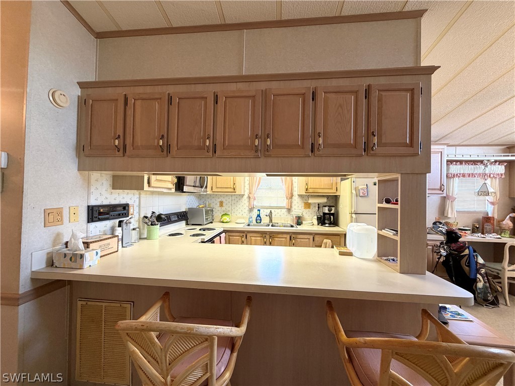4520 Washington Way E Property Photo 6
