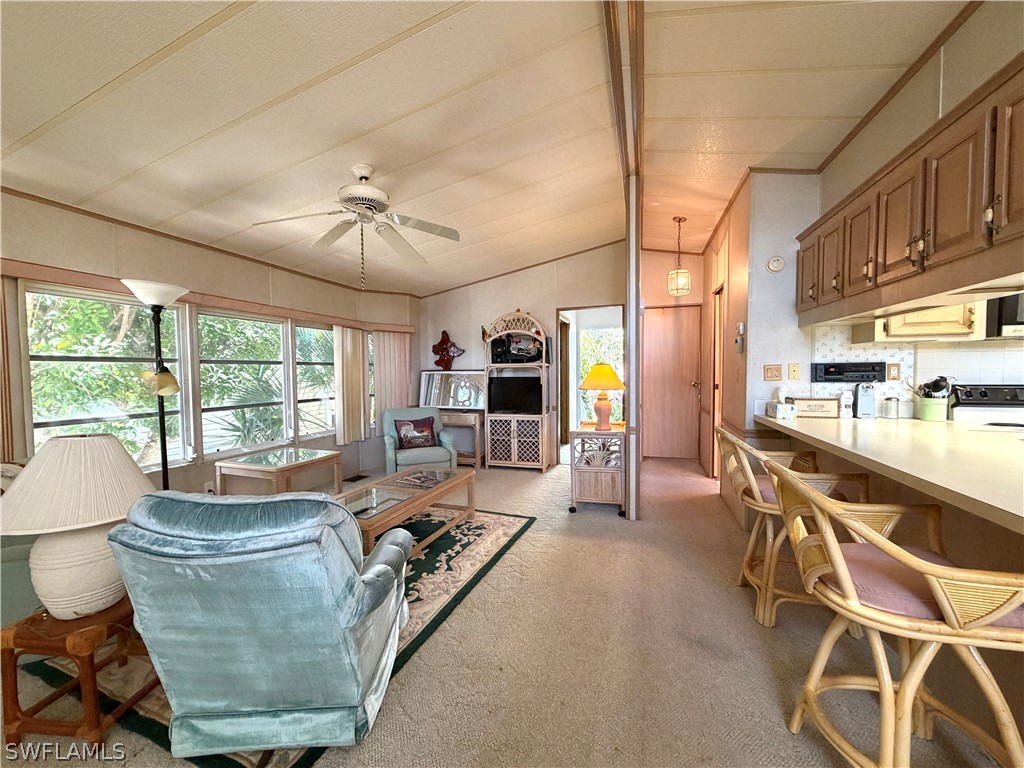 4520 Washington Way E Property Photo 9