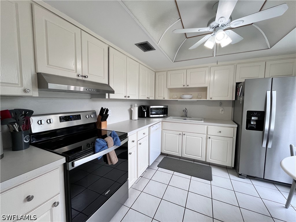 209 Palm Dr 1 Property Photo 7