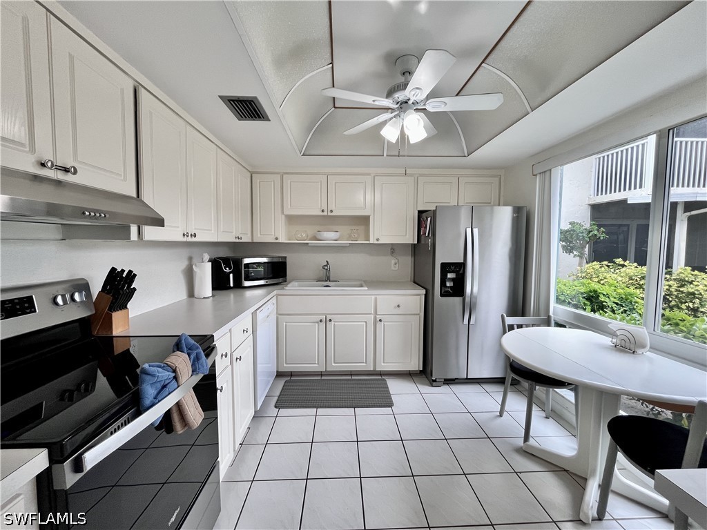 209 Palm Dr 1 Property Photo 8