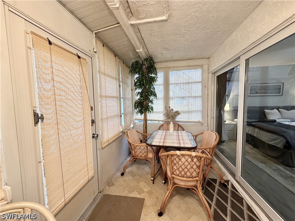 209 Palm Dr 1 Property Photo 18