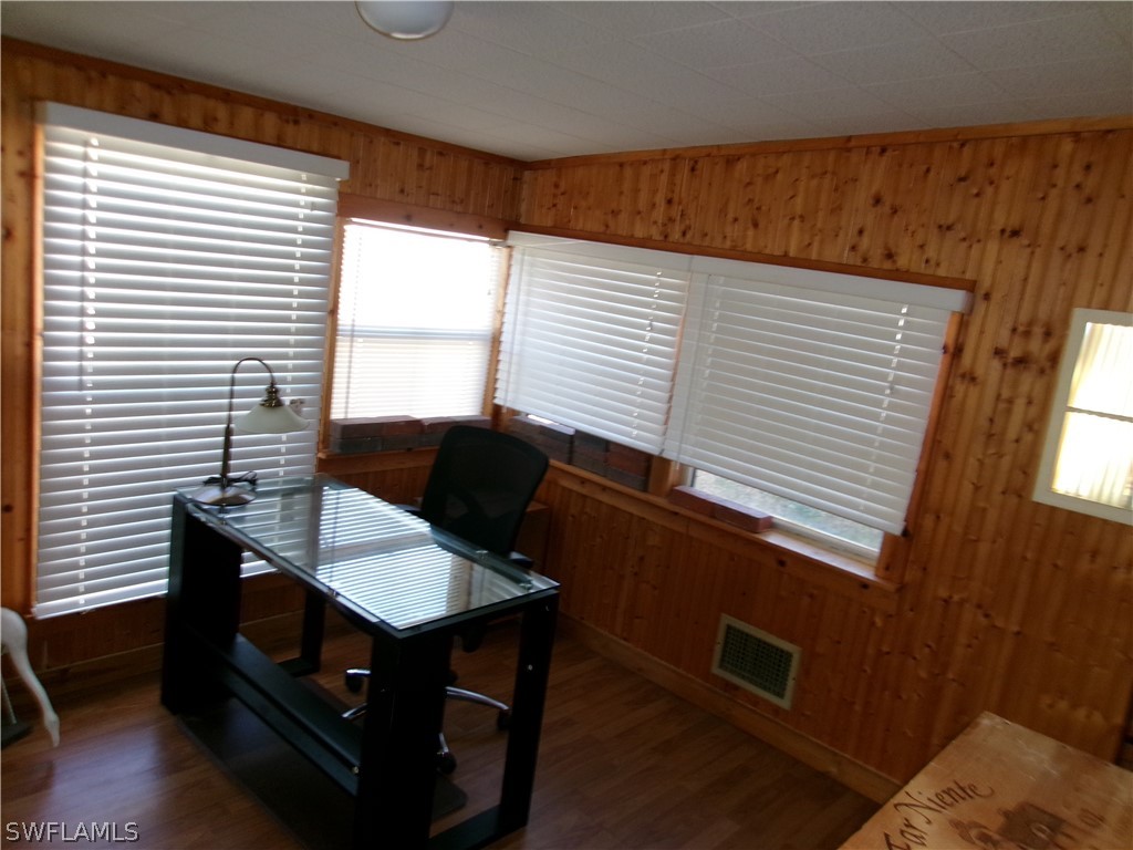 2 Monaco Ter Property Photo 6