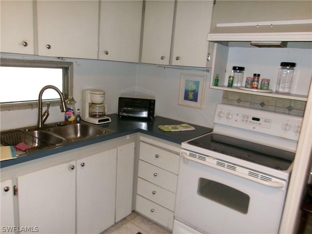 2 Monaco Ter Property Photo 10