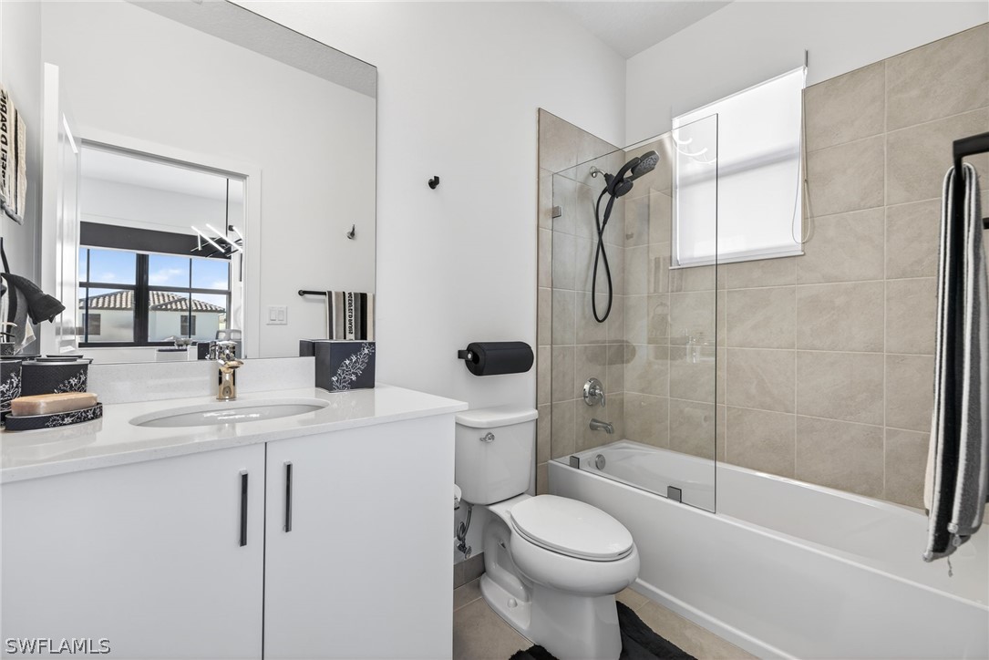 5585 Cobalto Way Property Photo 20