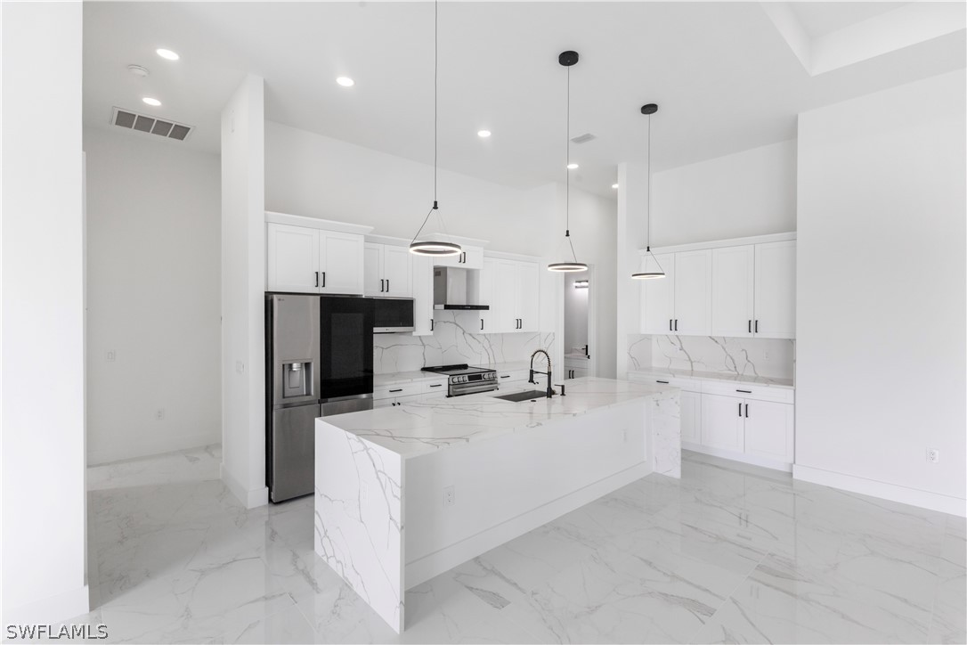226006686 Property Photo 11