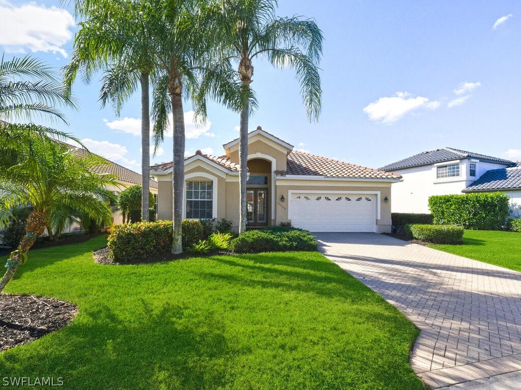 10000 Isola Way Property Photo 1